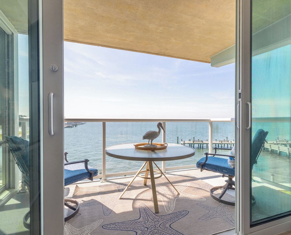 Bay Club Resort by Coolvacay