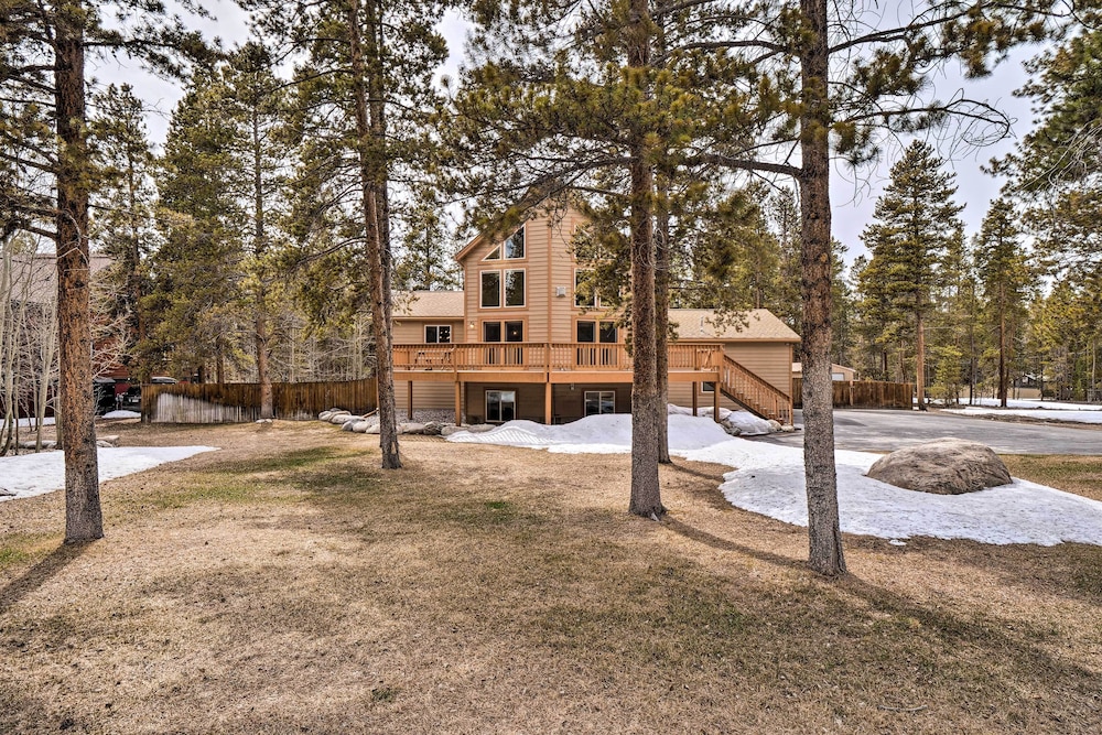 2 Mi to Dtwn: Leadville Haven w/ 2 Furnished Decks view 4