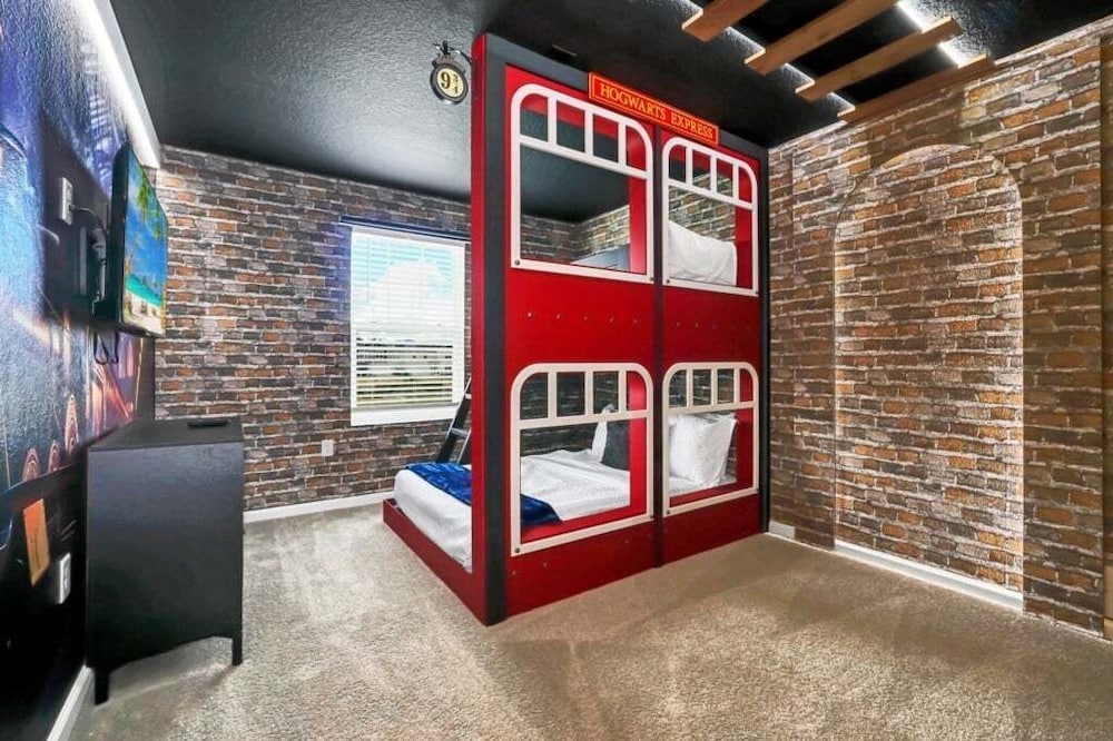 Enchanted Solara Retreat Themed Bedrooms & Pool 5 Townhouse