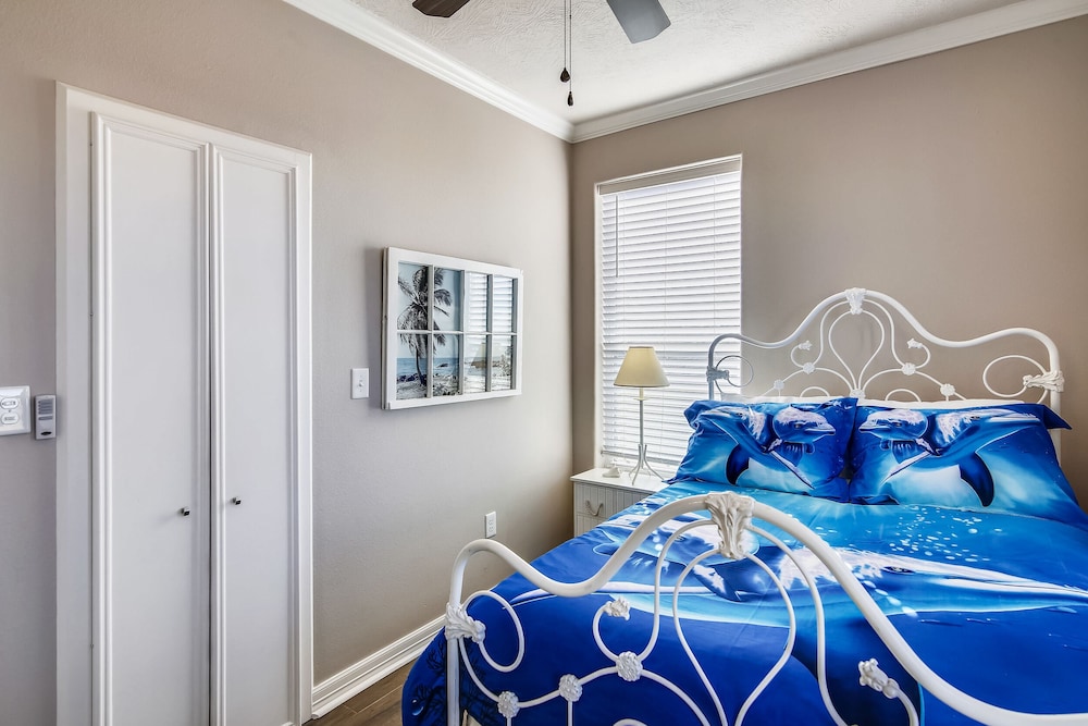 Enchanted Beachfront by Ryson Vacation Rentals view 4