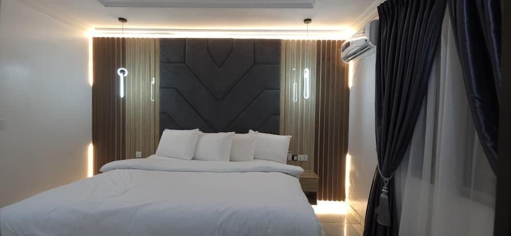 7th Rest Luxury Apartments