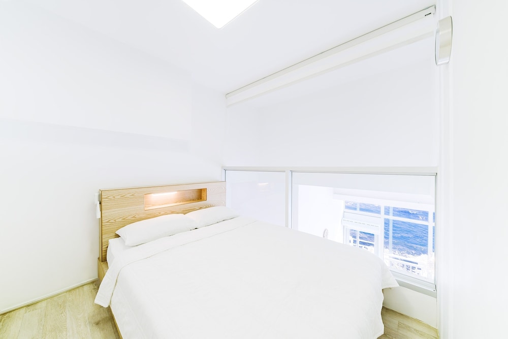 Yeongdeok Searest Poolvilla