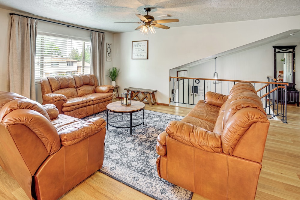 Spacious Rock Springs Stay Near Shops & Dining!