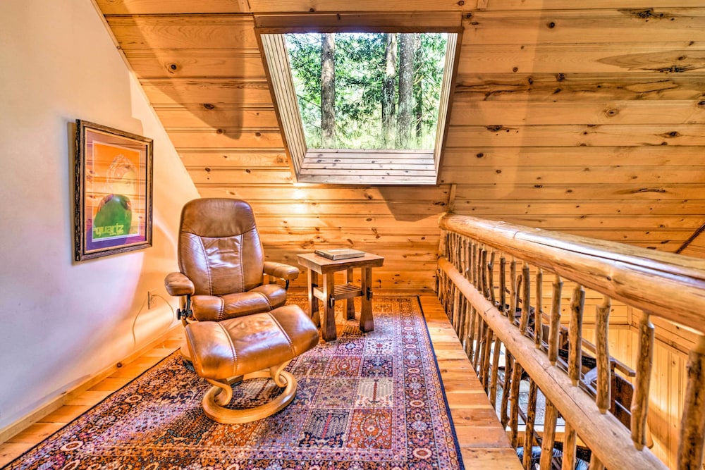 Three Enchanting Riverfront Cabins: Hot Tub Access