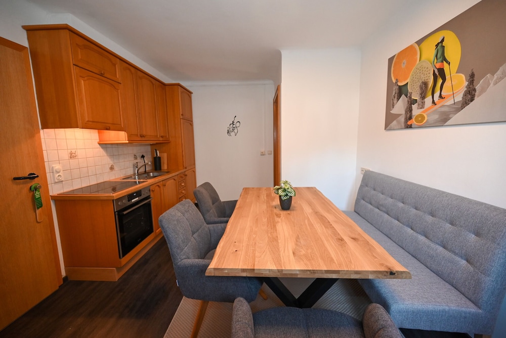 Schmitten 27 - Apartment 10 200m From ski Lift