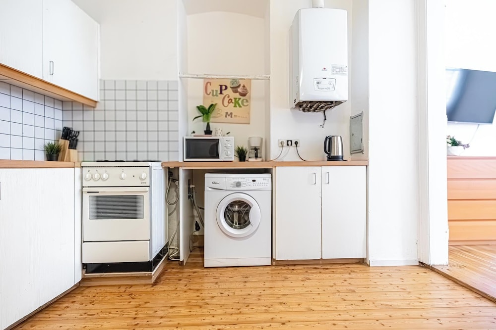Affordable 2BR Apt Long Stay Stadthalle