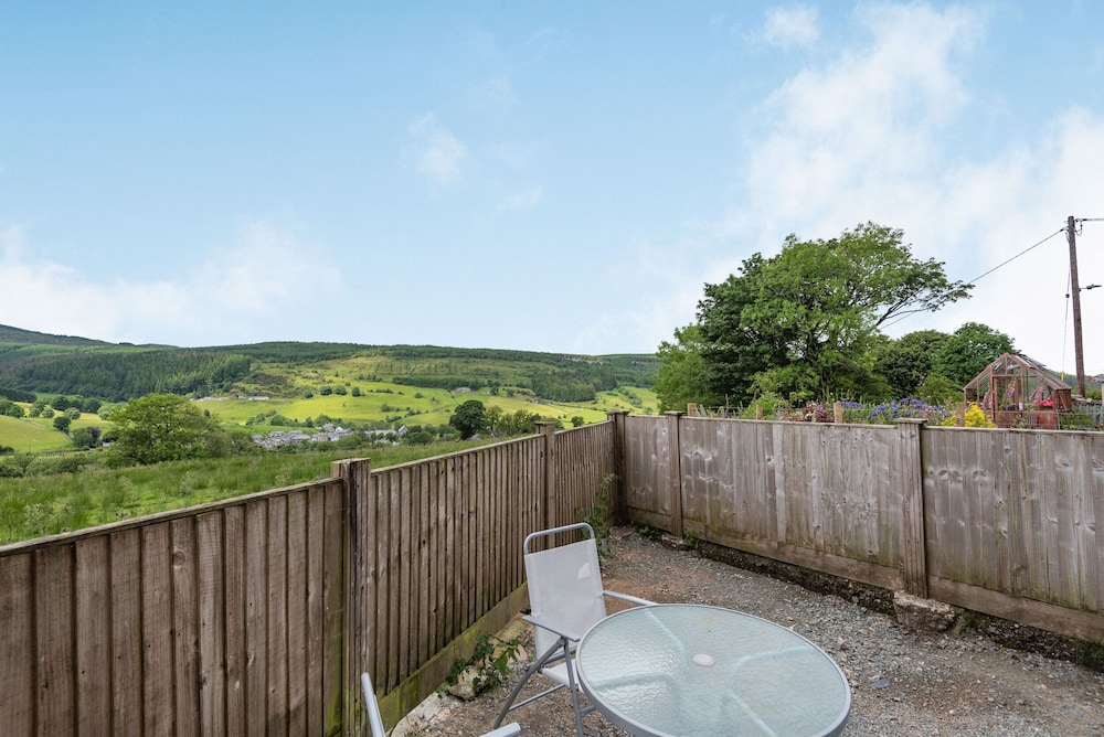3 Tyn Y Mynydd