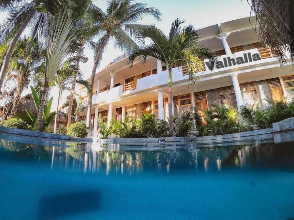 Hotel Valhalla Beach House - Image 1