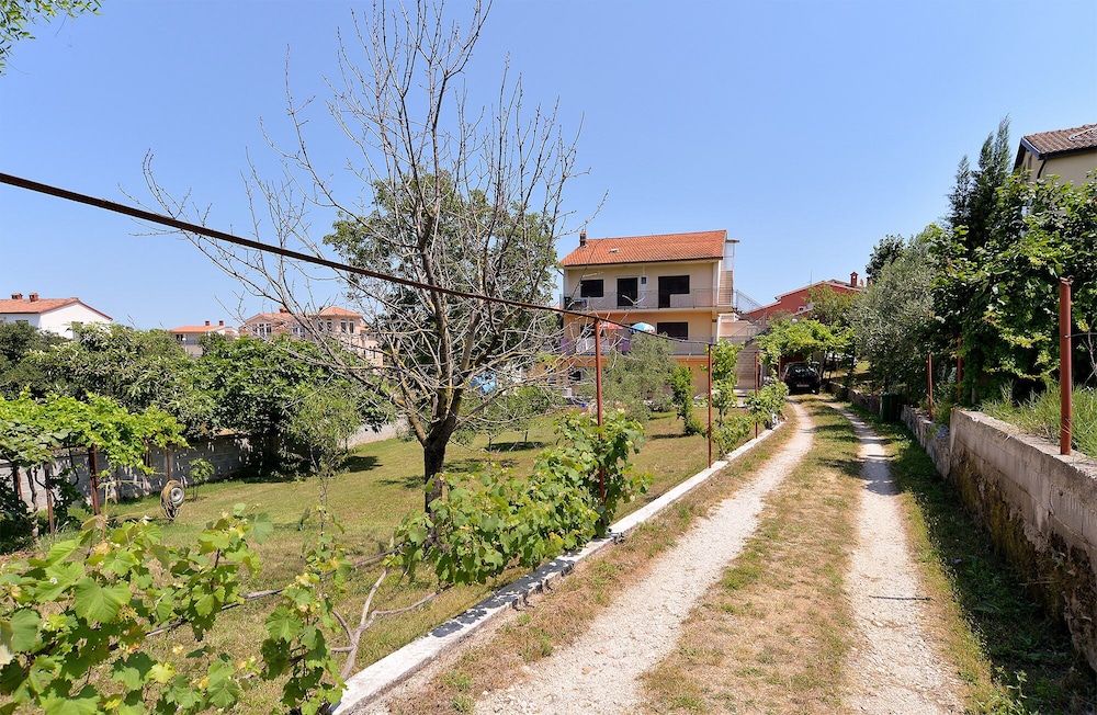 Photo 20