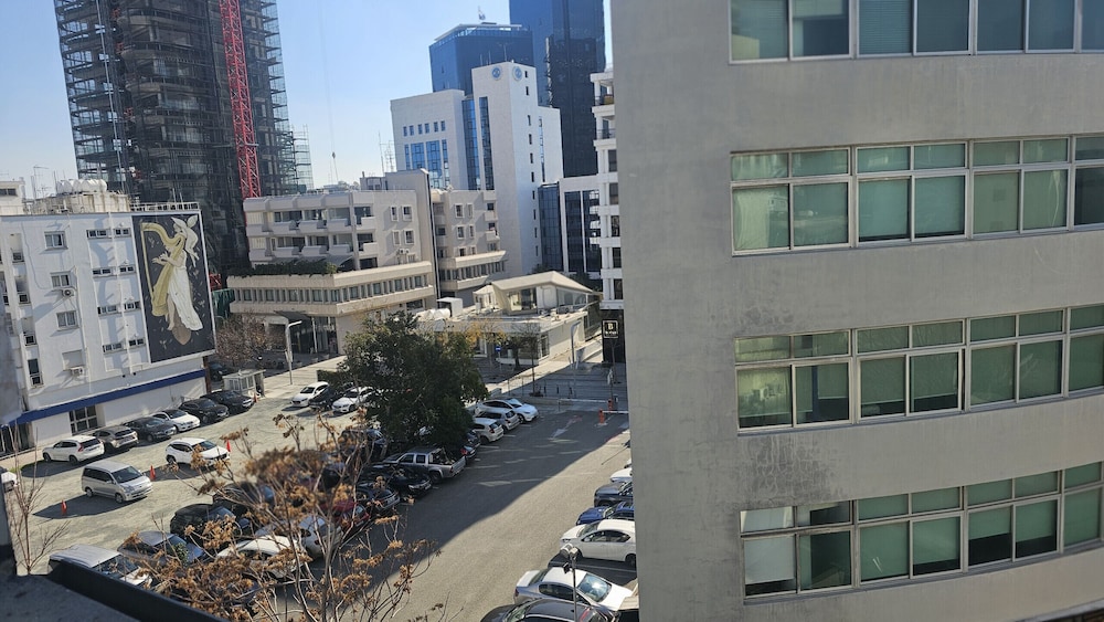 37 NIC - Stay City Center Gem