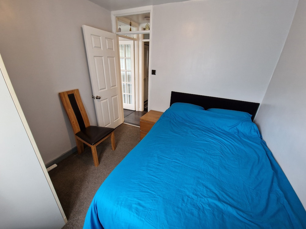 Super Comfy Apartment - Devon - A38 - Sleep 4pers view 5