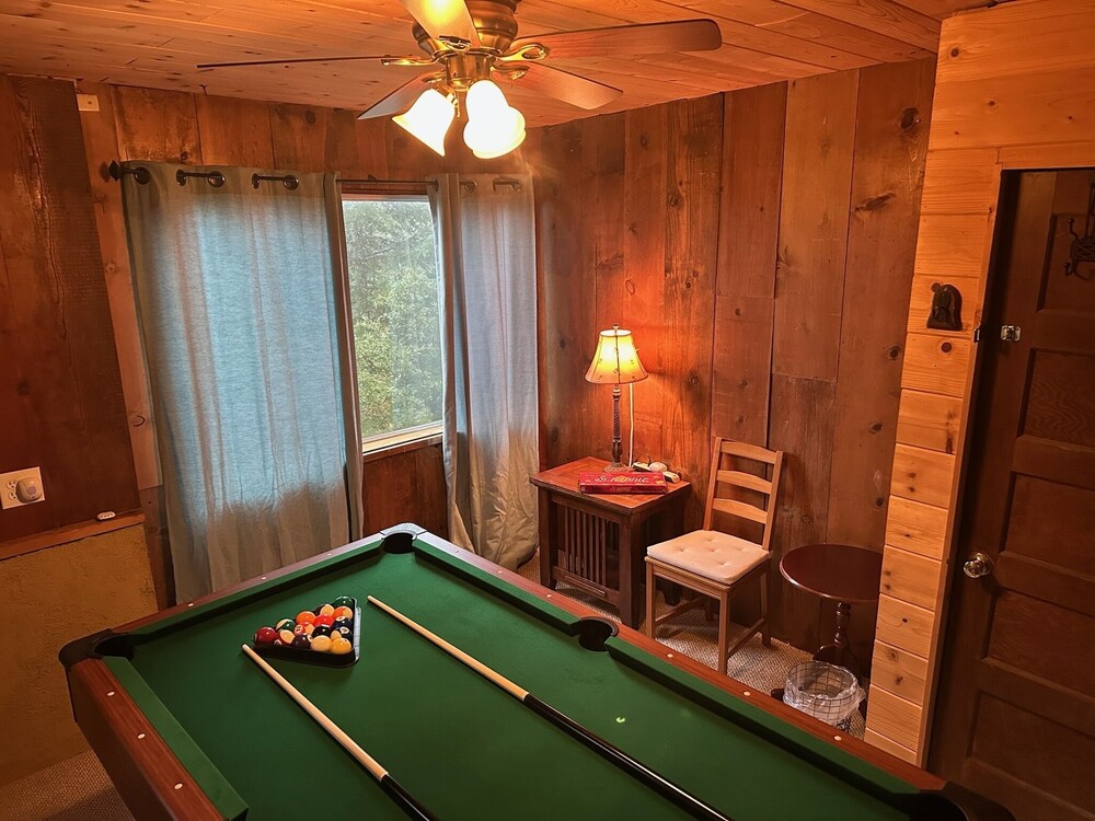 Almost Heaven Cabin - A Healthful and Relaxing Retreat