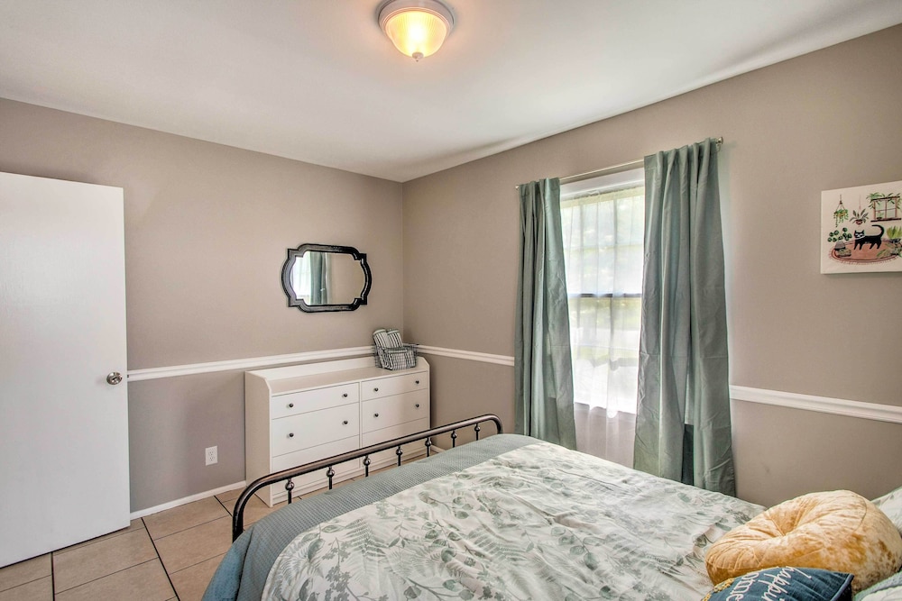Brunswick Vacations - Pet-friendly Brunswick Retreat w/ Gas Grill! - Property Image 33