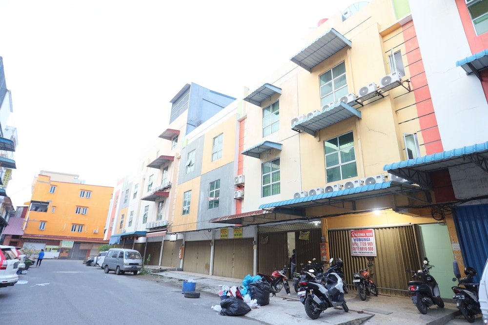 OYO 92988 City Room