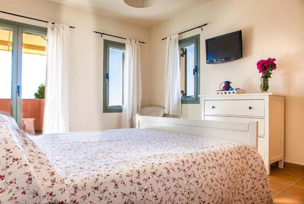 Villa Ionian Rose in Afrato