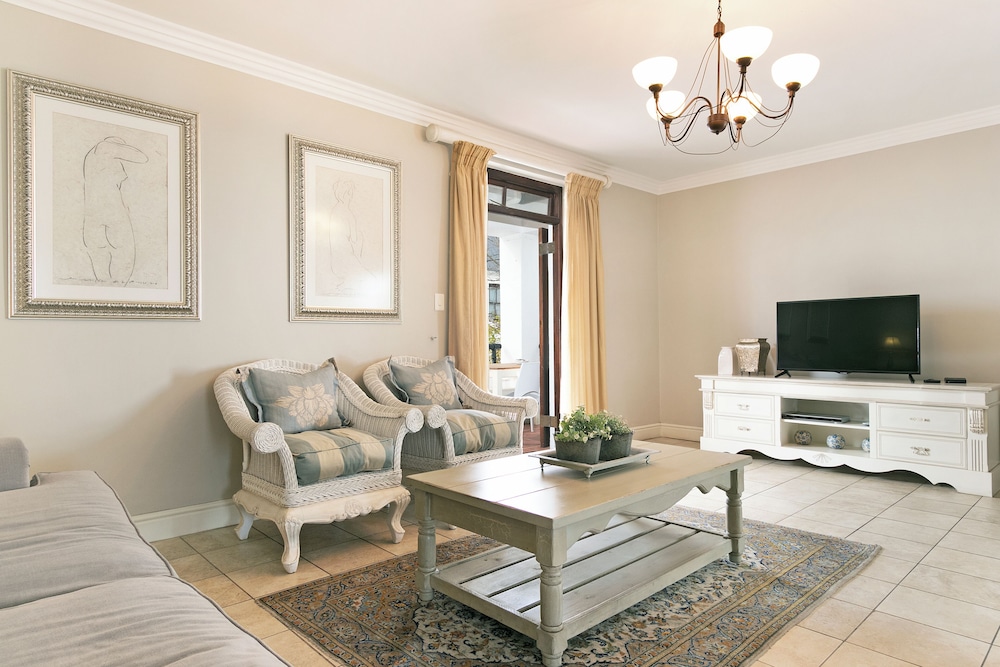 Winelands Golf Lodges at De Zalze