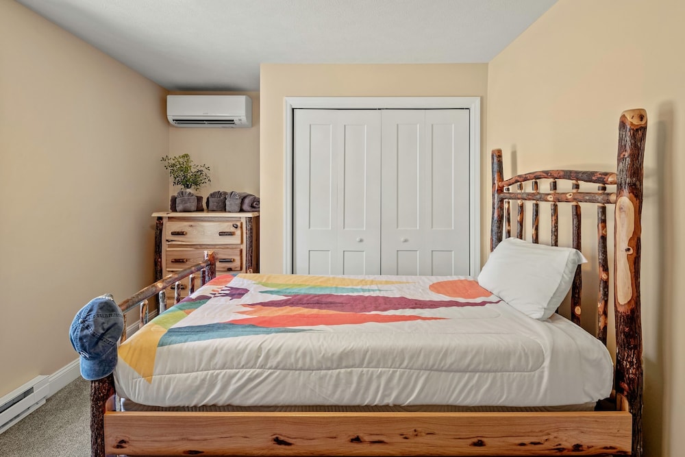 Stephen Way by Avantstay Hot Tub Game Room Albrightsville