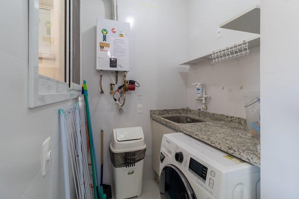 Cozy Apartment 3 Minutes From the Beach Cmi0301