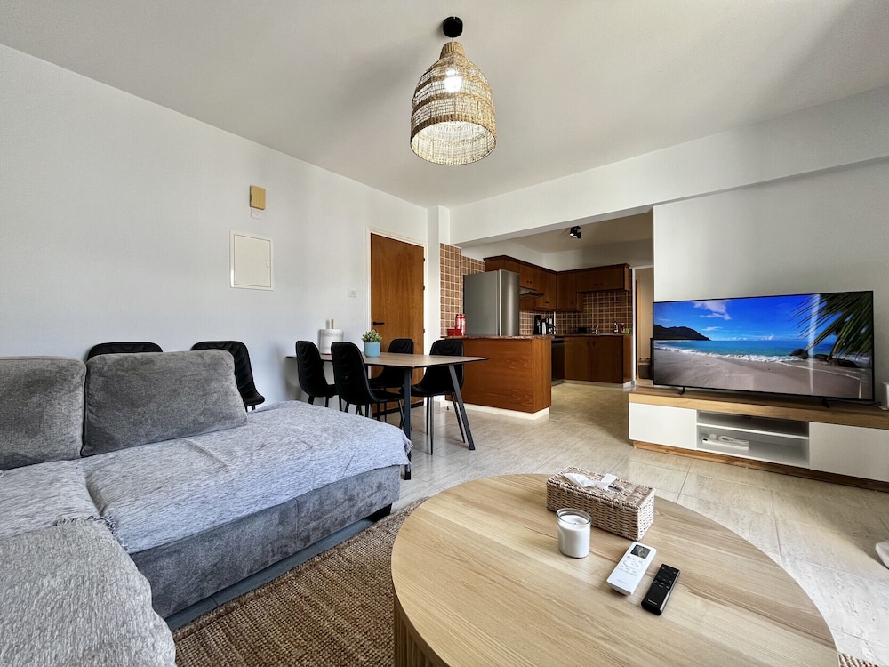 41 KAP - Stay Paradise Apartment