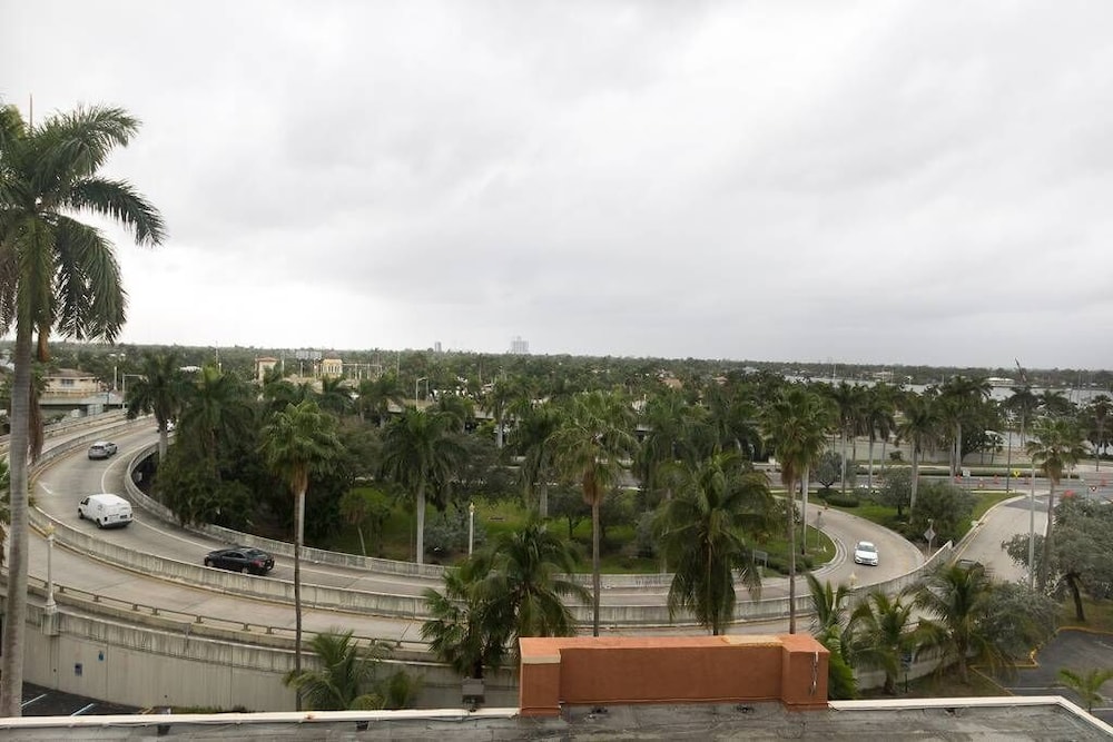 653 Apartment Hollywood Beach view 4