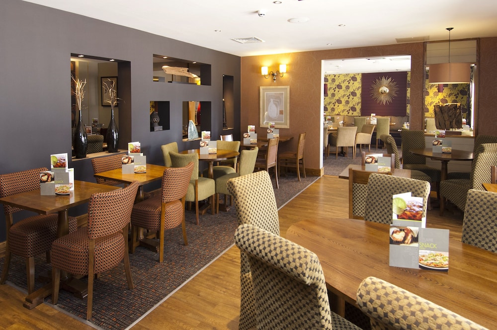 Premier Inn Bristol Cribbs Causeway - M5 J17