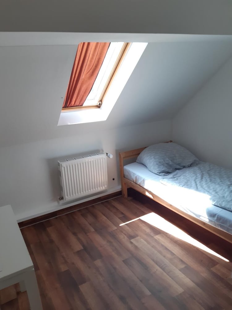 2-Rent Group Hostel Rooms&Apartments EVE168