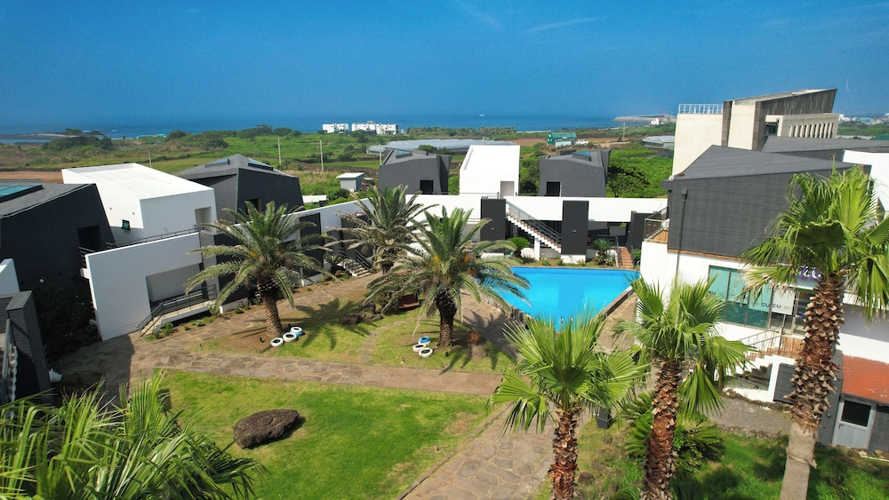 Yegerina Resort