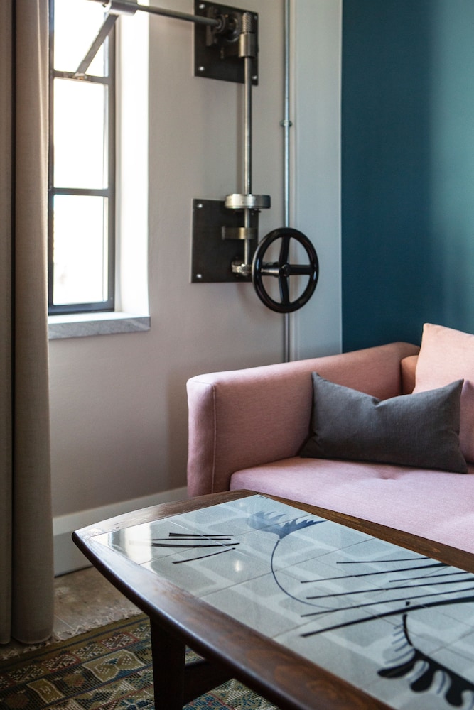 The Foundry Suites