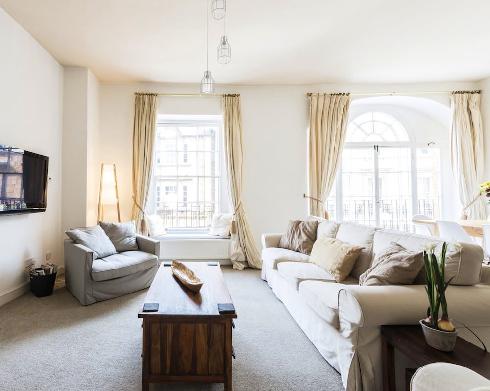 Sherborne Vacations - Printers Court 3 - Property Image 2