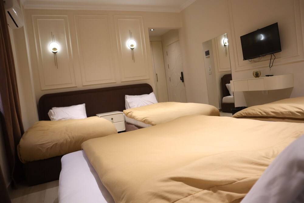 Calma Hotel