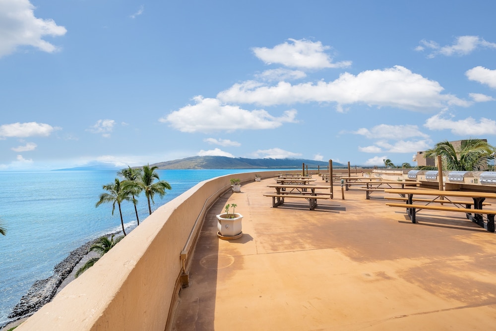 Menehune Shores 421 2 Bedroom Condo