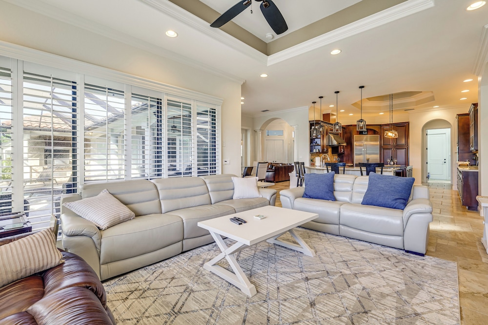 3 Mi to Bonita Beach: Outdoor Oasis w/ Pool & Spa!