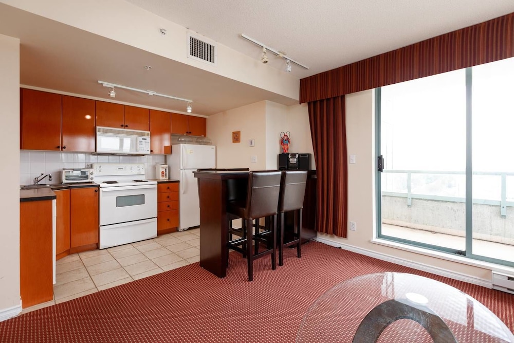 Airport Beautiful View 1 BDR Penthouse view 4