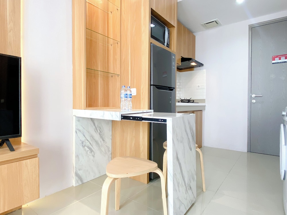 Wonderful And Homey Studio Vasanta Innopark Apartment