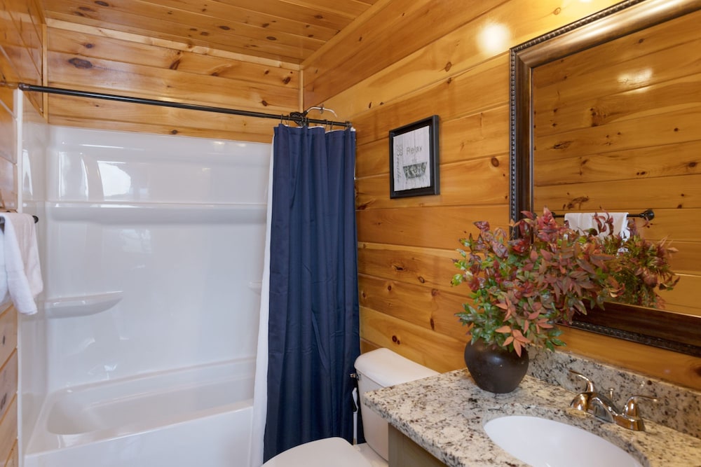 100 Guests Blackthorn Sister Smokies Homes Luxury Mountain Retreat