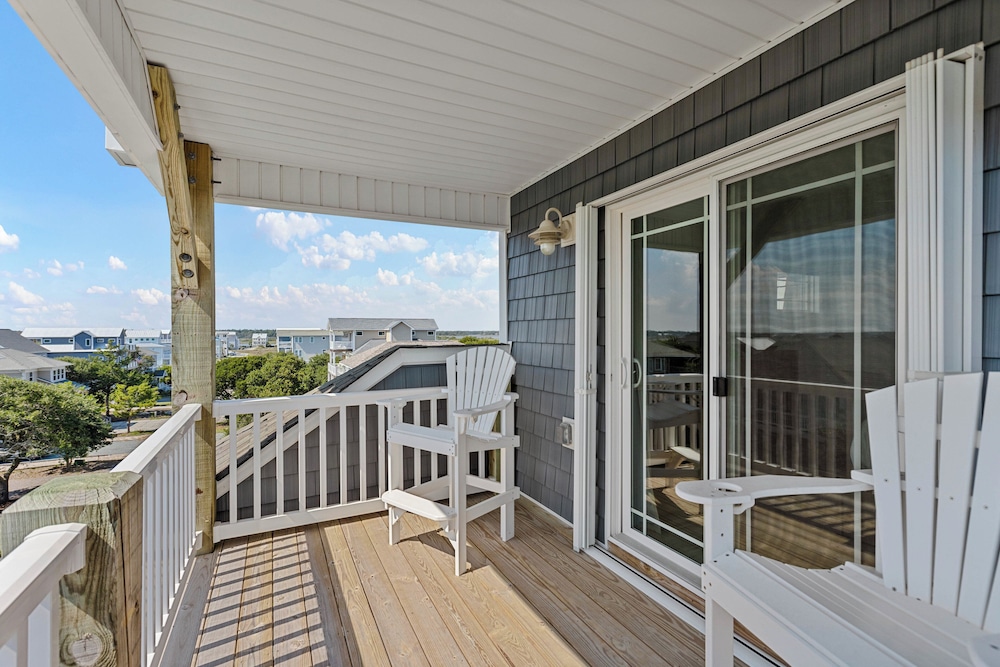 Across the Pond by Topsail Realty