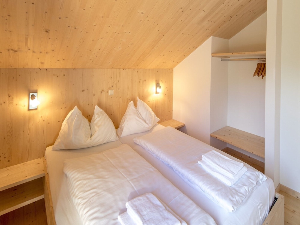 Chalet With Outdoor hot tub