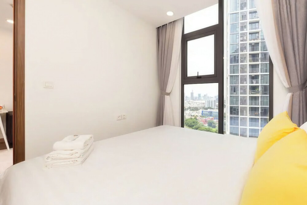 Eco Green Saigon - Free Gym & Pool