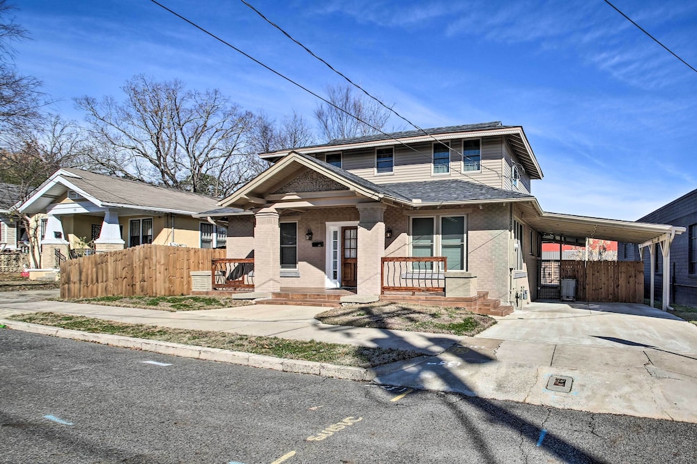 Charming Hot Springs Home w/ Yard ~ 1 Mi to Dtwn! view 4