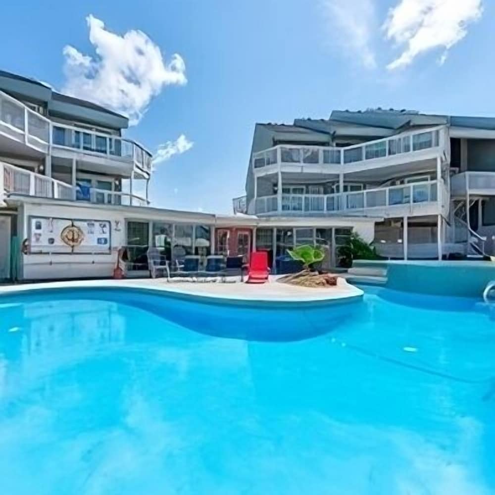 Fantasea Cove by Silver Sands Vacation Rentals