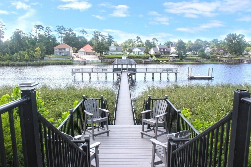 Waterway Village 17h 2 Bedroom Condo