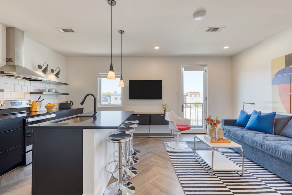 The Carter 402 by Avantstay Mins to Downtown