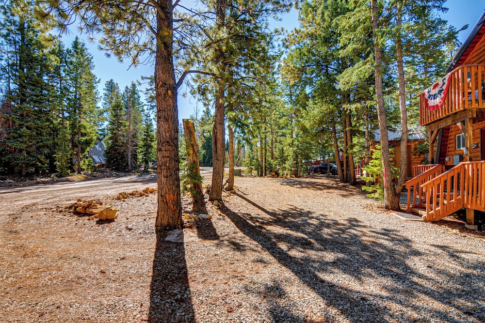 Near National Parks: Duck Creek Cabin Retreat