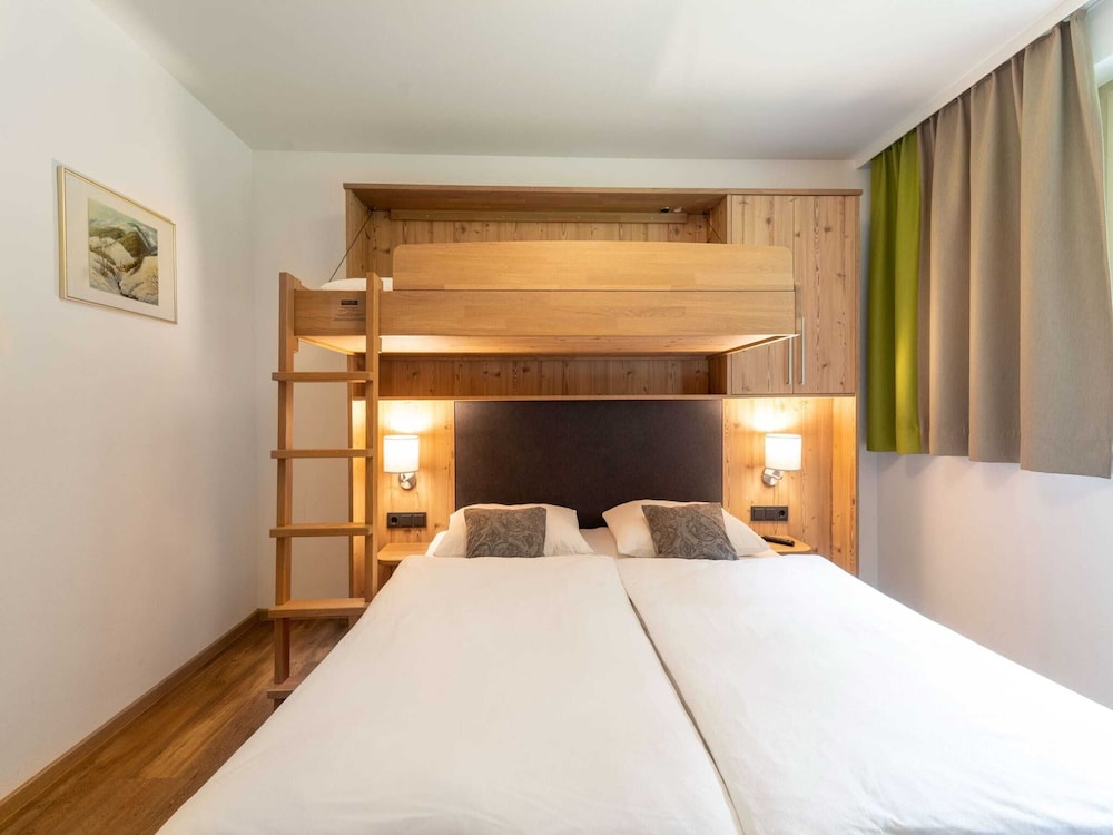 Luxury Chalet in Saalbach-hinterglemm With Sauna