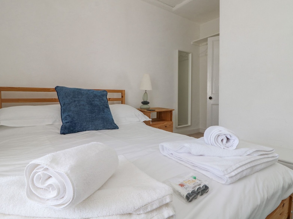 Blue Reef Cottage view 4