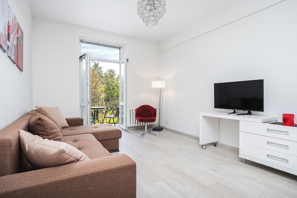 Apartment on Nezavisimosti 22