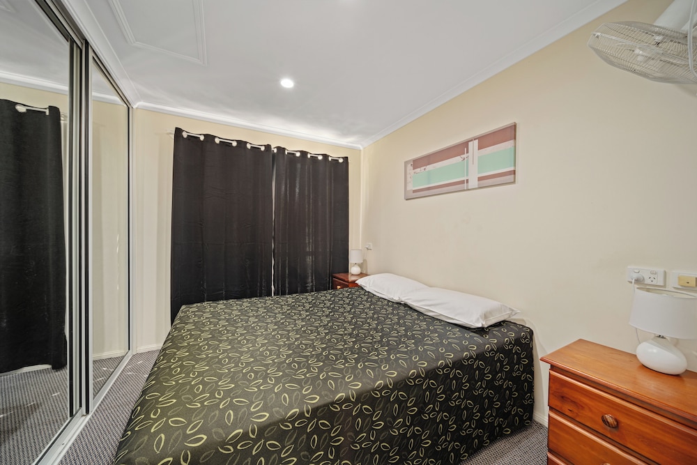 Emerald Motel Apartments