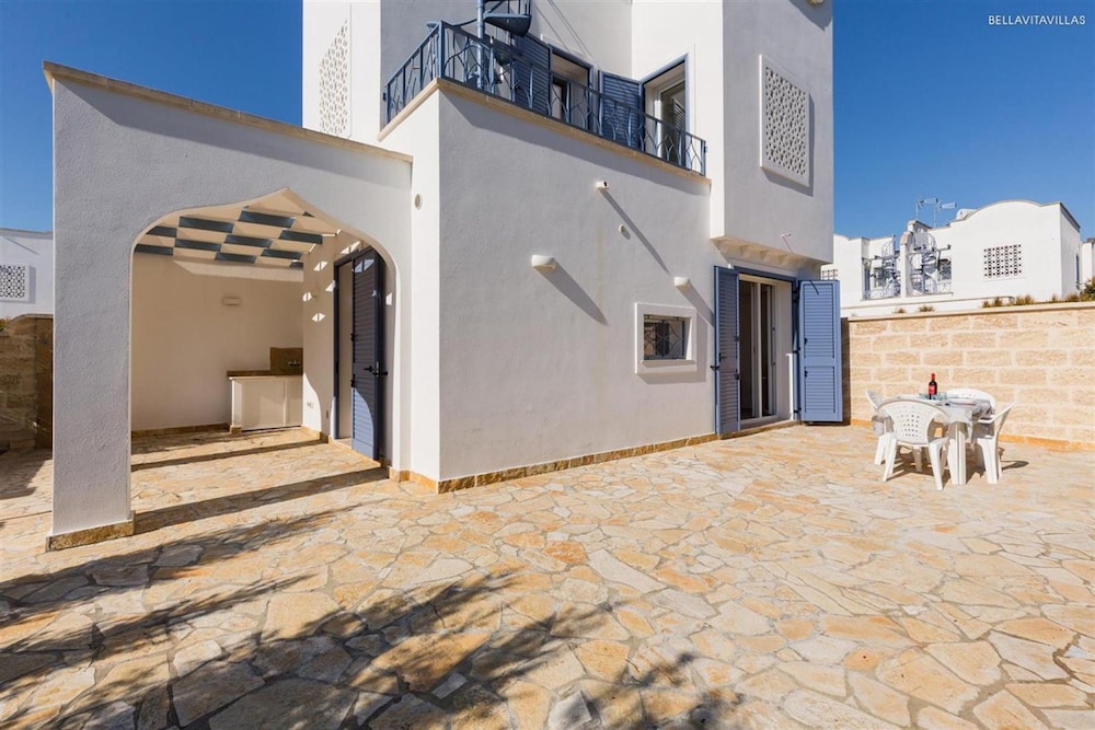1517 Villetta Stefania view 2
