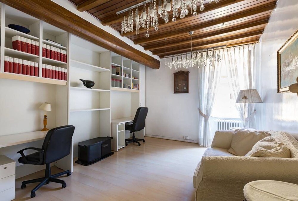 Via Laurina 40 Apartment
