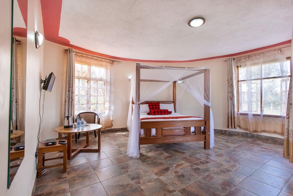 Sirville Lake Elementaita Lodge